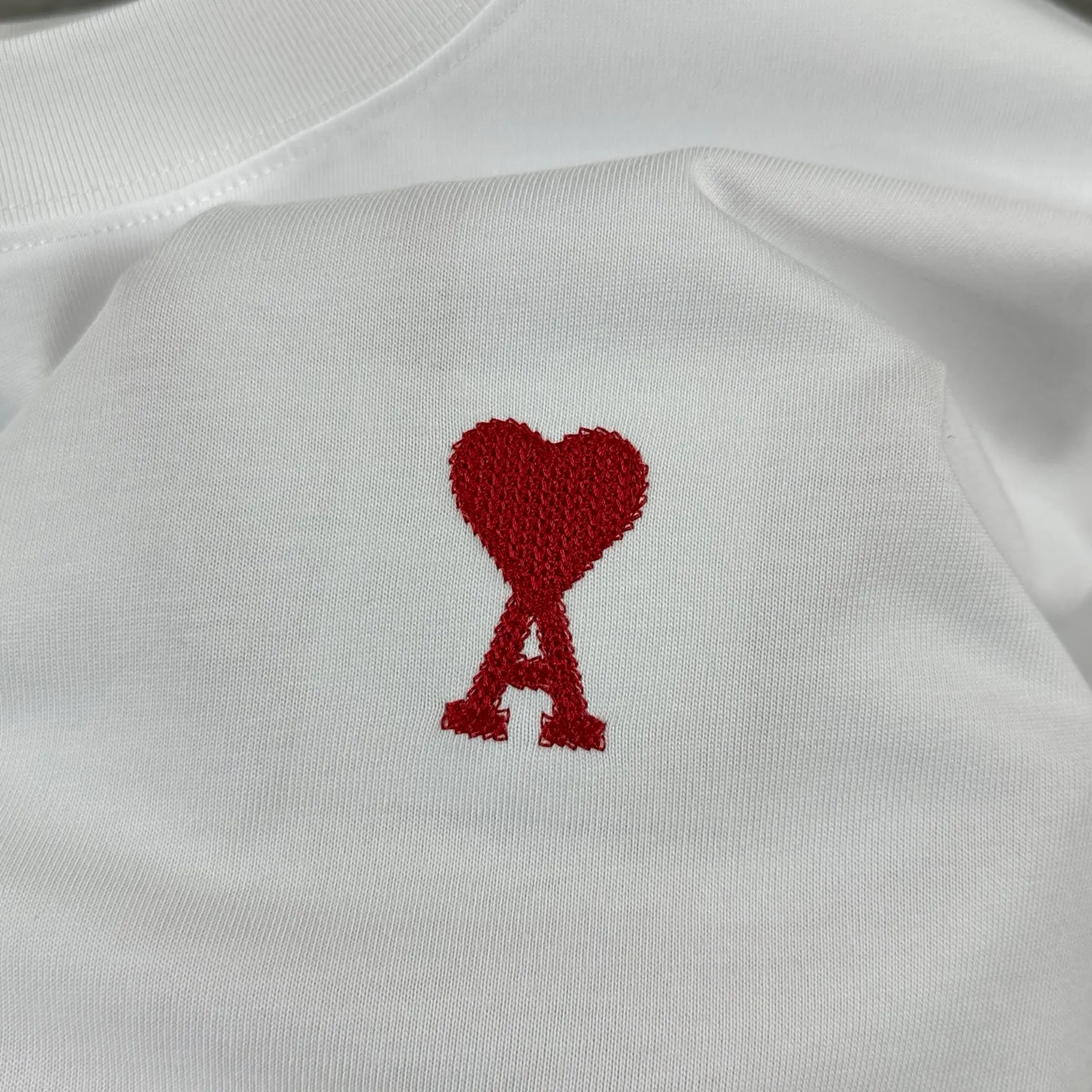 Ami Love 2026 Spring and Summer Style Classic simple three-dimensional embroidery small love personalized logo Customized double yarn plain cotton fabric Short-sleeved T-shirt Men and women Same Style Color: Black White Flower Gray Angola Red Size: S (90-130 pounds) M (120-150 pounds) L (140-165 pounds) XL (160-180 pounds) XXL (180-210 pounds)